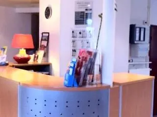 فندق Les Jardins D'asnieres 2*